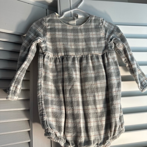 H&M Kids Gray Checkered Long Sleeve Top - Picture 6 of 6